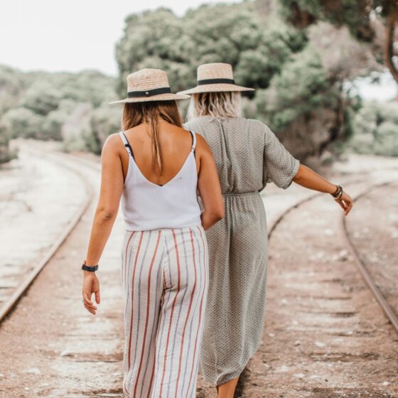 Summer Outfits That Work: Expert Style Guide & Real Tips